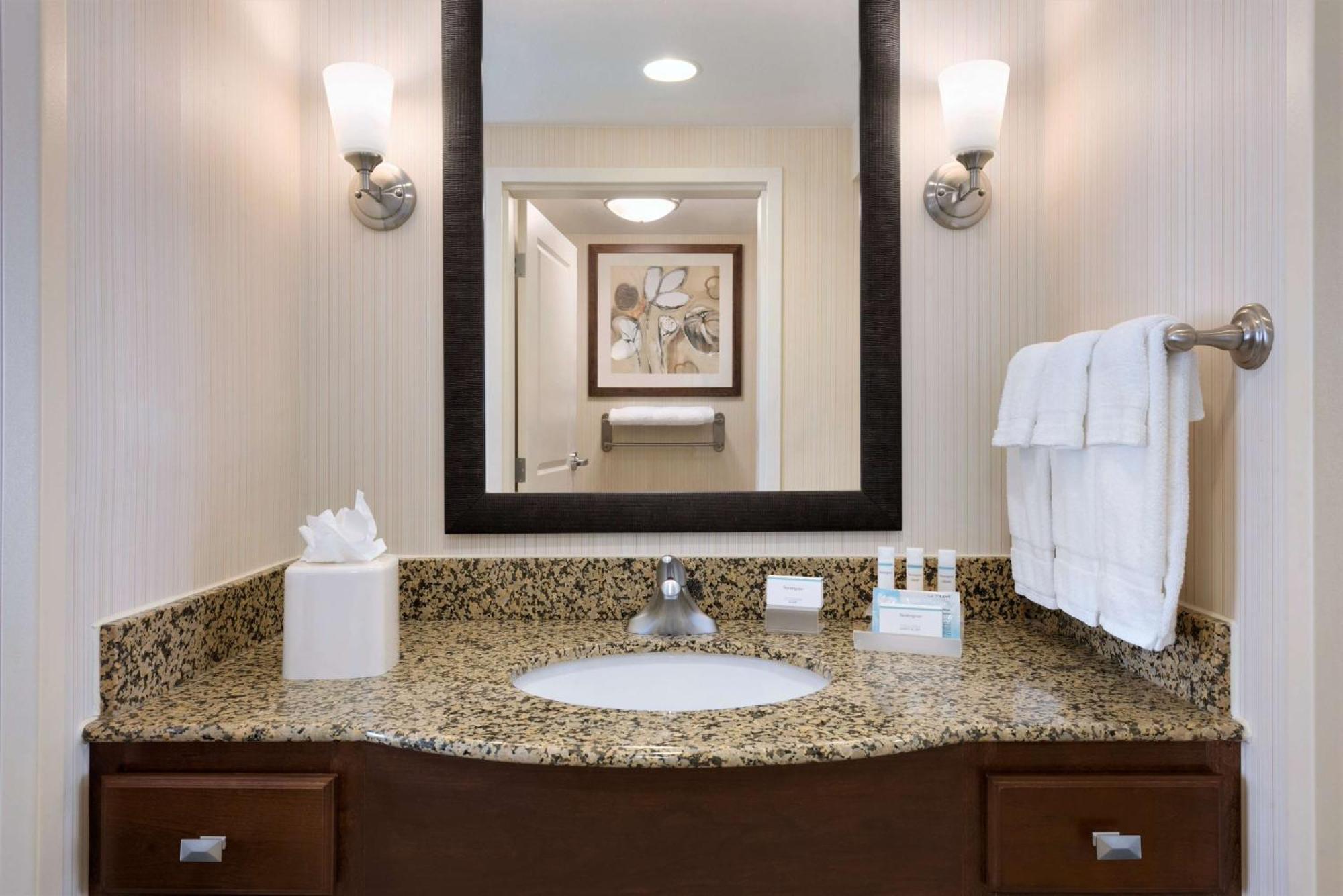 Homewood Suites By Hilton Madison West Zewnętrze zdjęcie